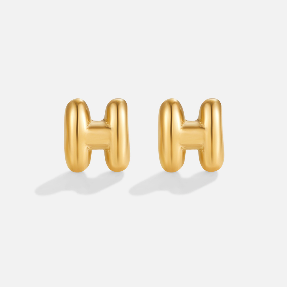Gouden Bubble Letter Oorbellen
