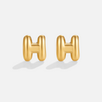 Gouden Bubble Letter Oorbellen