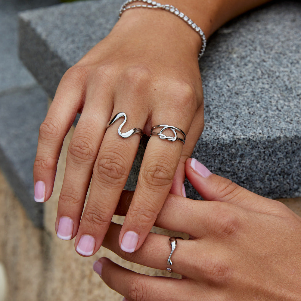Zilveren Love Knot Ring Secundaire afbeelding