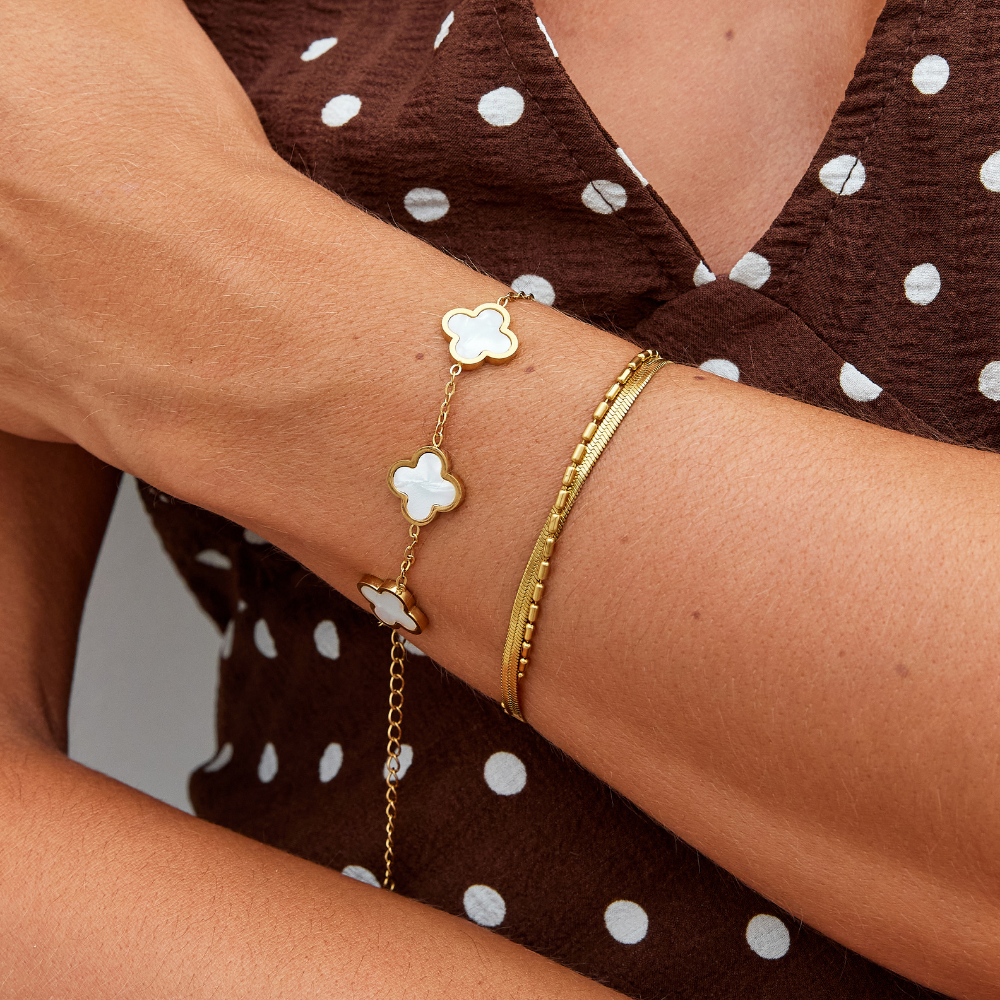 Witte Klavertjes Armband