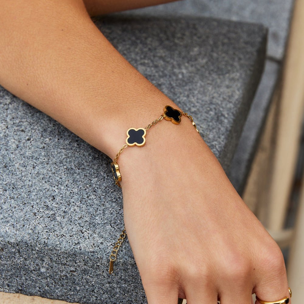 Black Clover Armband Secundaire afbeelding