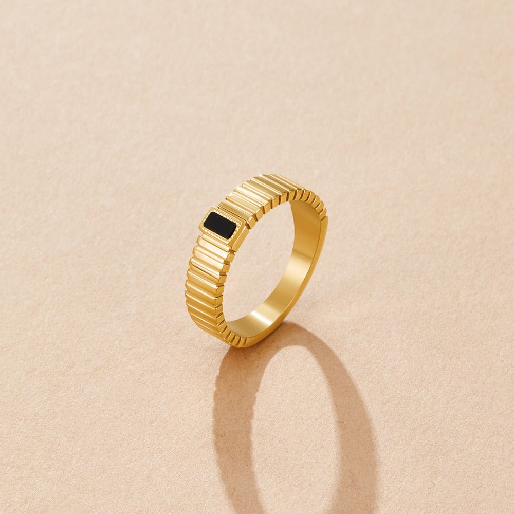 Black Kristallen Ribbed Ring Hoofdafbeelding