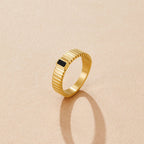 Zwarte Kristallen Ribbed Ring