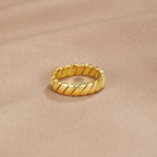 Calira Gevlochten Infinity Ring