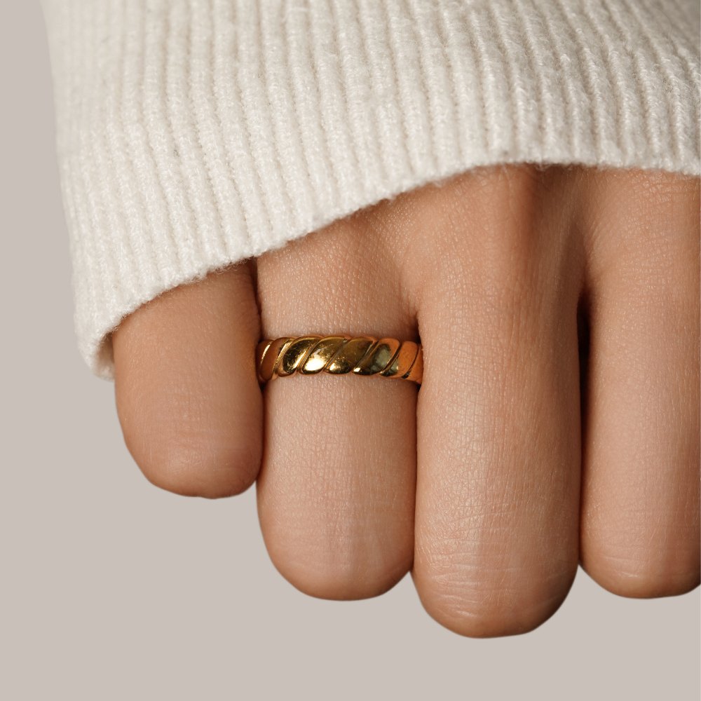 Calira Gevlochten Infinity Ring Secundaire afbeelding