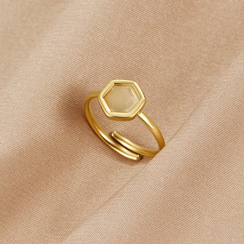 Ember Stone Gouden Ring Hoofdafbeelding