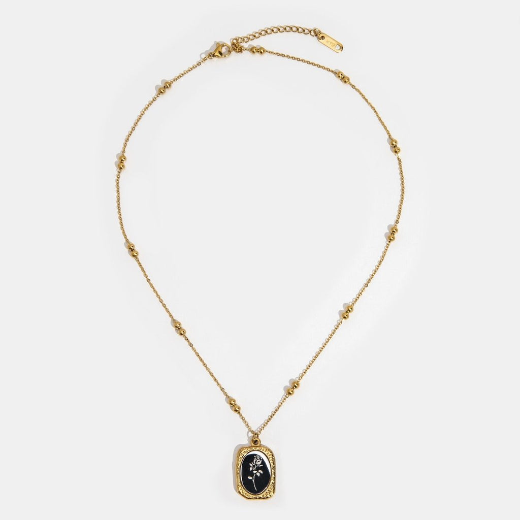 Fragile Love' Rose Ketting