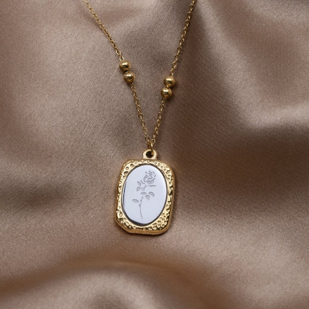 Fragile Love' Rose Ketting