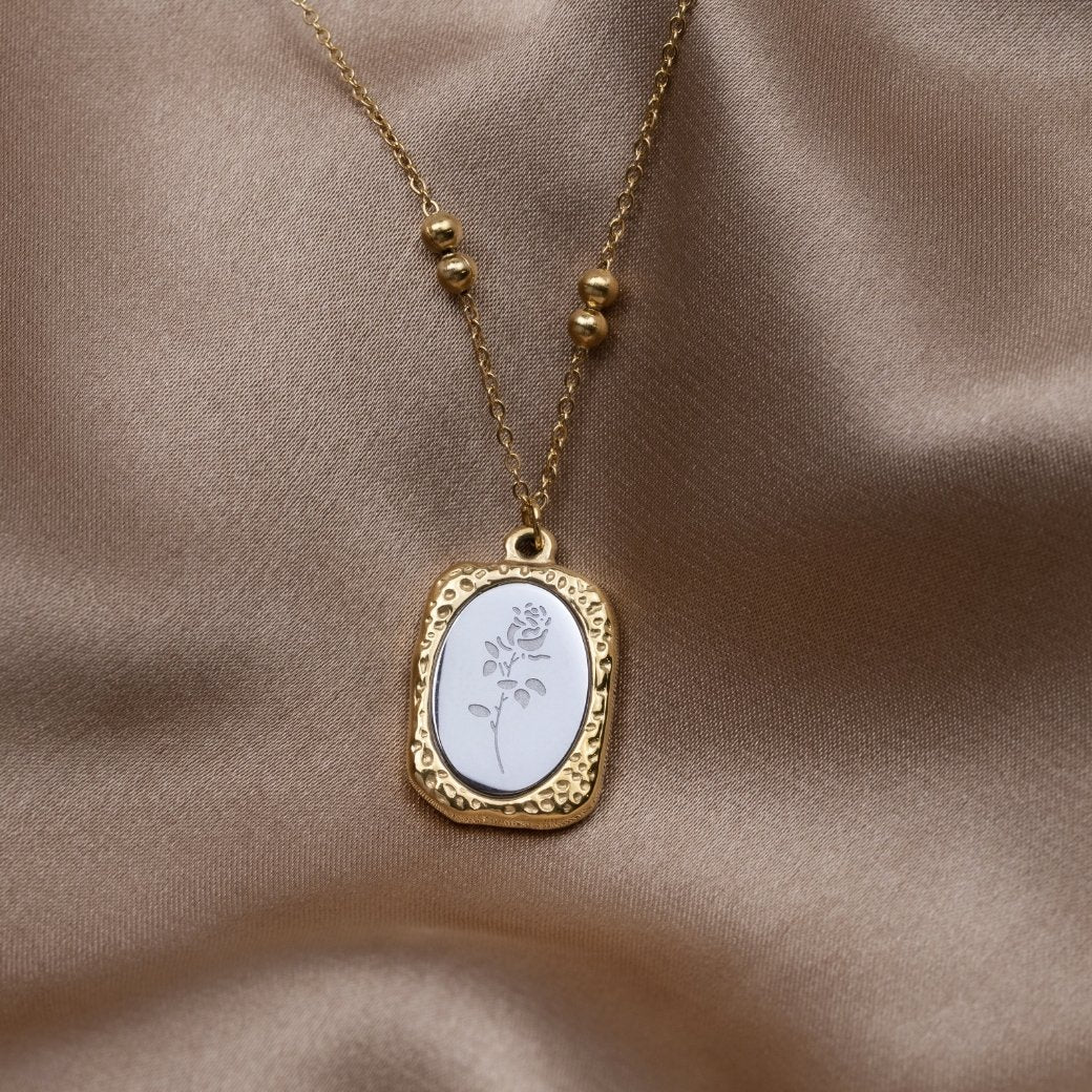 Fragile Love' Rose Ketting