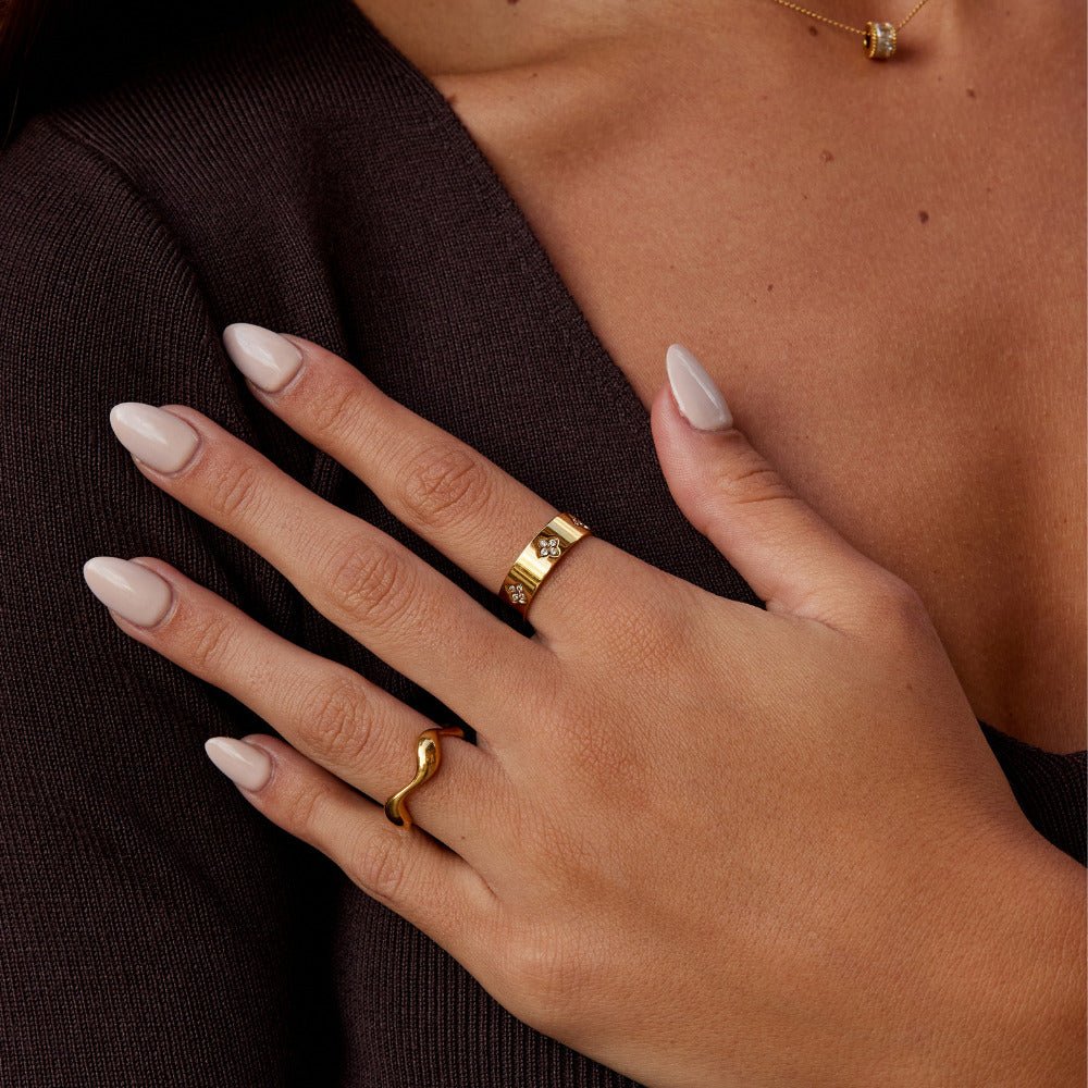 Gouden Kristallen Klavertjes Ring Secundaire afbeelding
