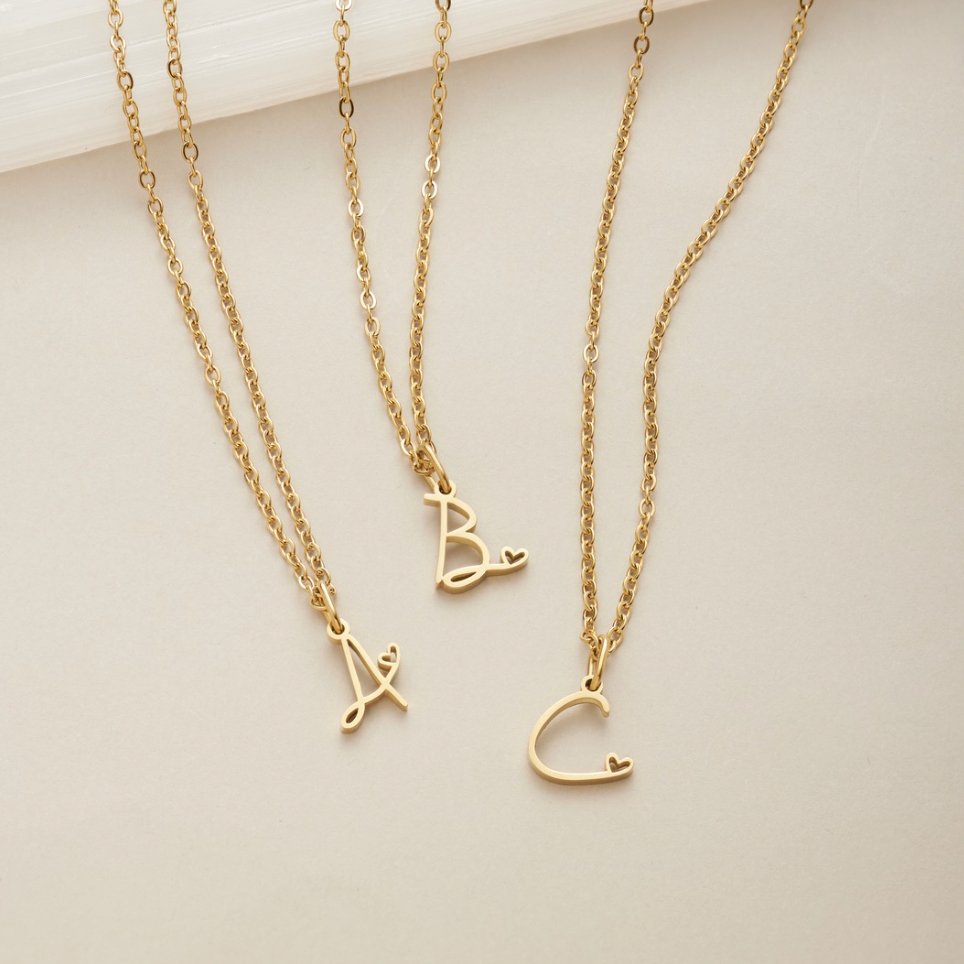 Gouden Letter & Hartje Ketting Hoofdafbeelding