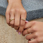 Gouden Moonstone Eternity Ring