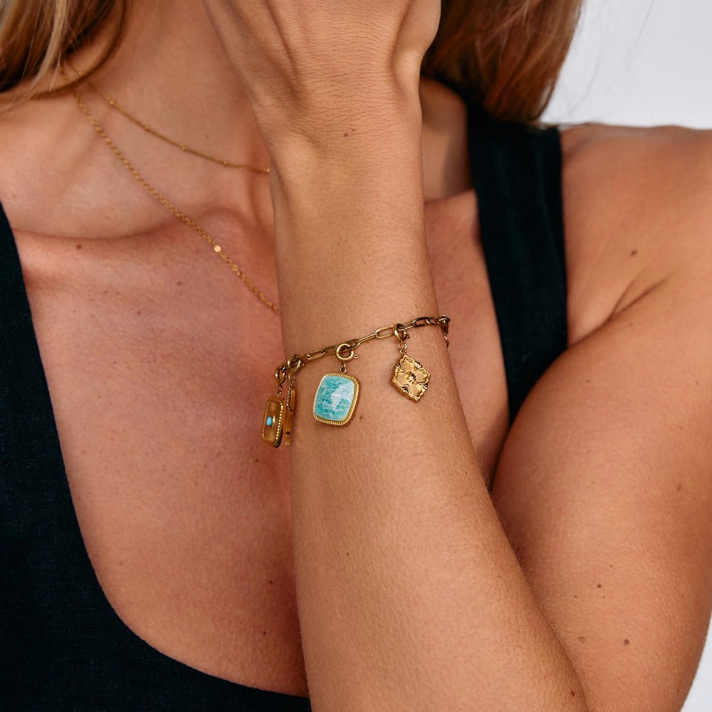 Gouden Green Amazonite Stone Charm