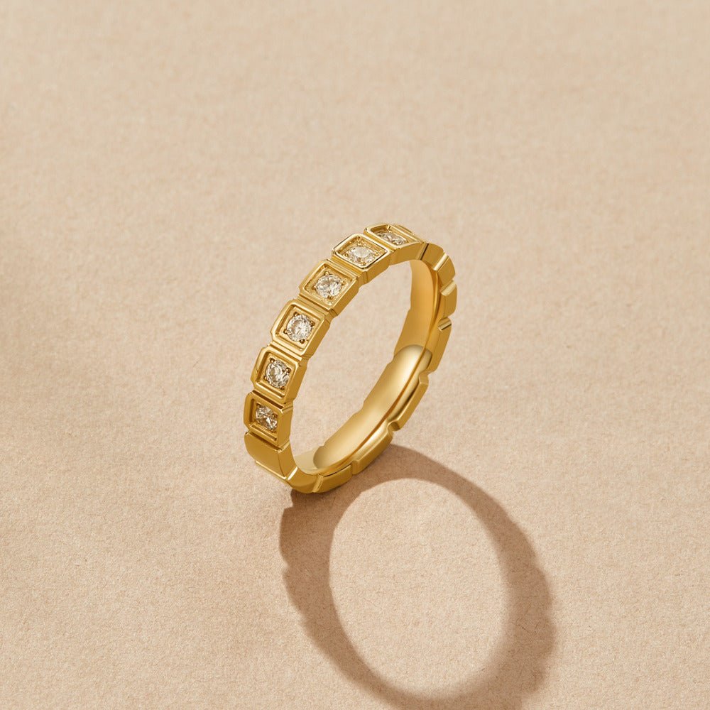 Hera Gouden Kristallen Ring Hoofdafbeelding