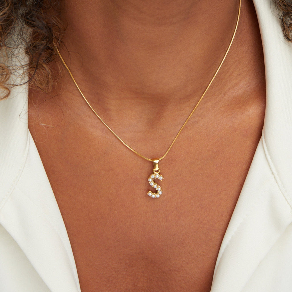 Gouden Letter Parel Charm Ketting