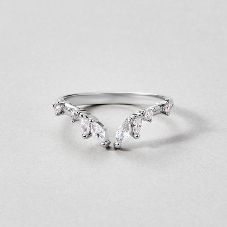 Lily Kristallen Zilveren Vine Ring Hoofdafbeelding
