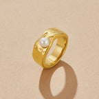 Malia Chunky Gouden Parel Ring