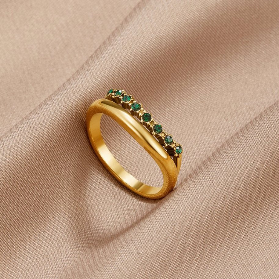 Marissa Emerald Green Gelaagde Ring Hoofdafbeelding