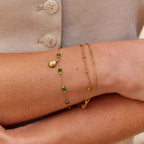 Nerissa Gouden Shell & Green Bead Armband