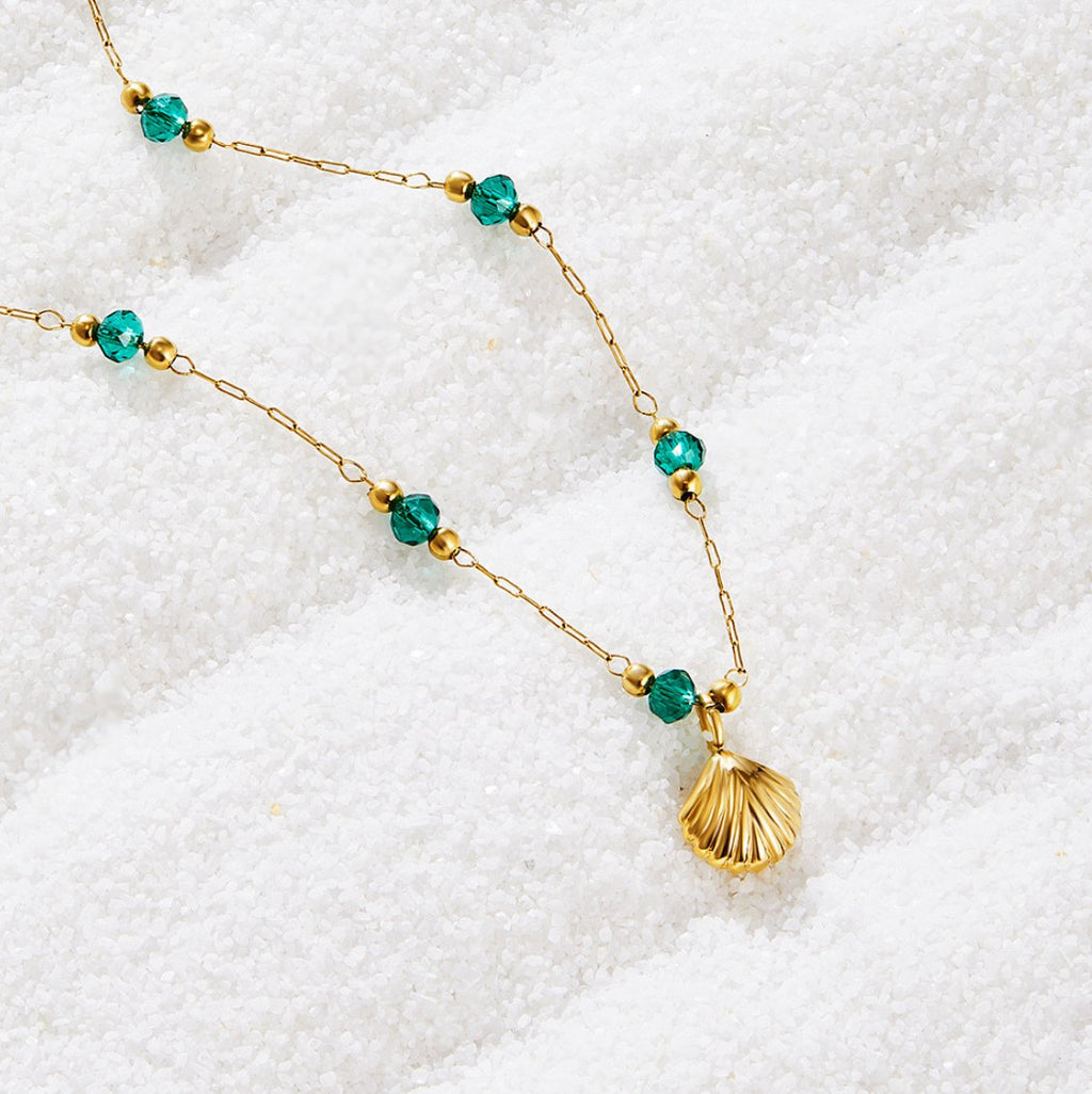 Nerissa Gouden Shell & Green Bead Ketting