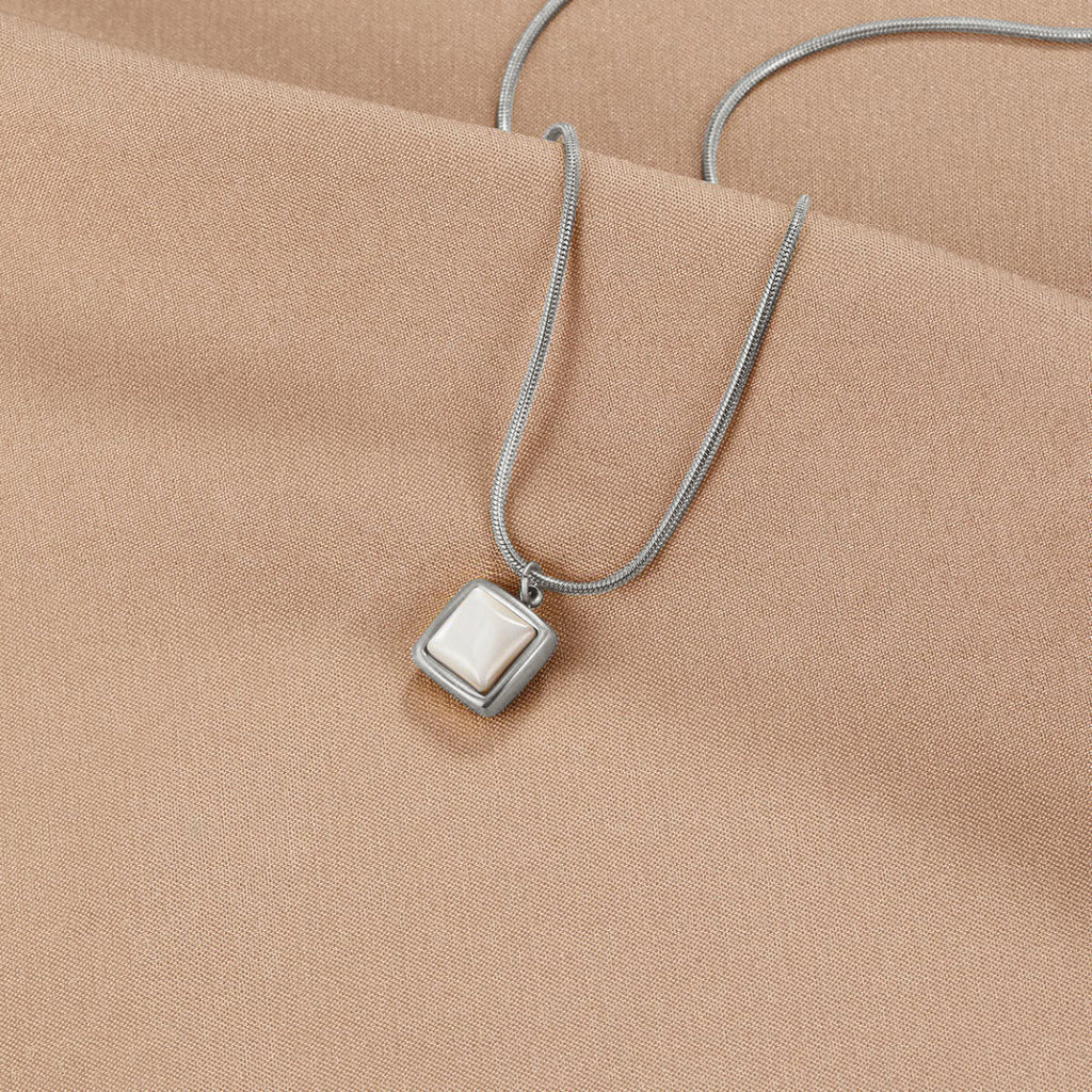 Riva Moonstone Hanger Ketting
