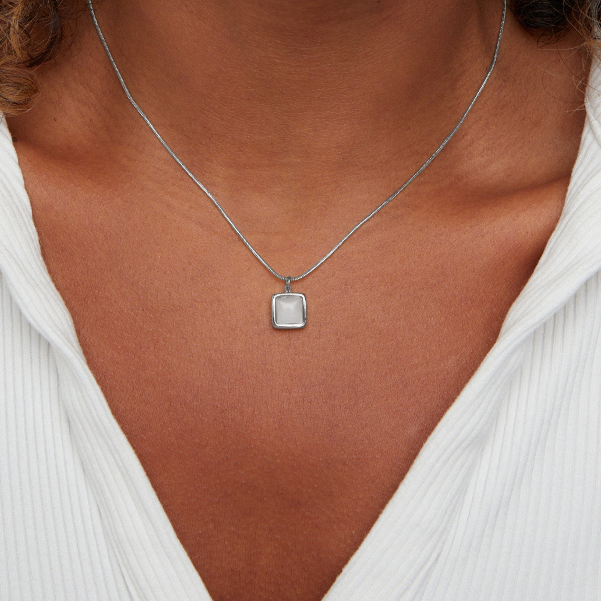 Riva Moonstone Hanger Ketting Secundaire afbeelding