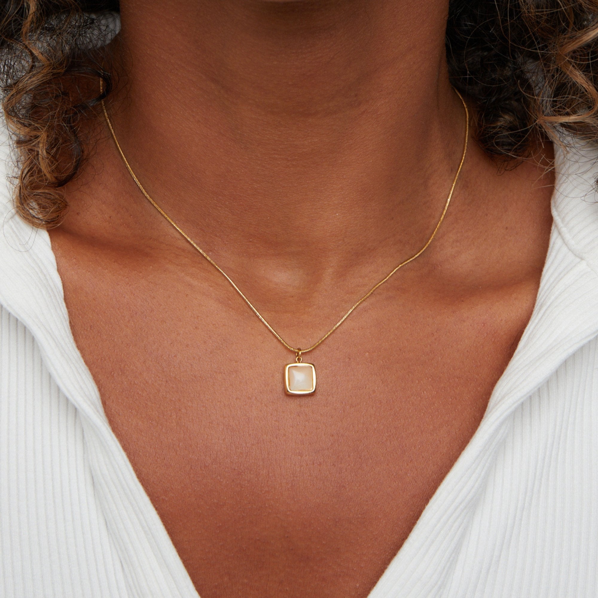 Riva Moonstone Hanger Ketting Secundaire afbeelding