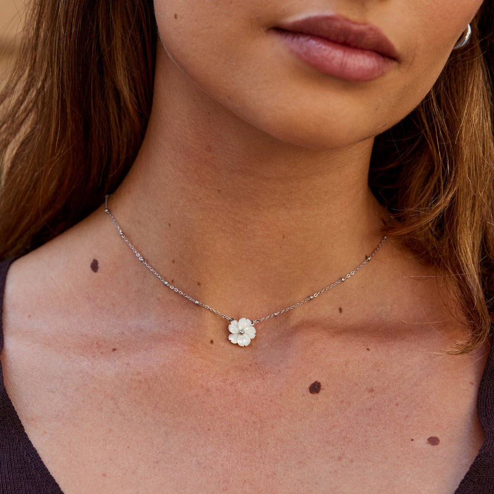 Zilveren White Blossom Flower Ketting