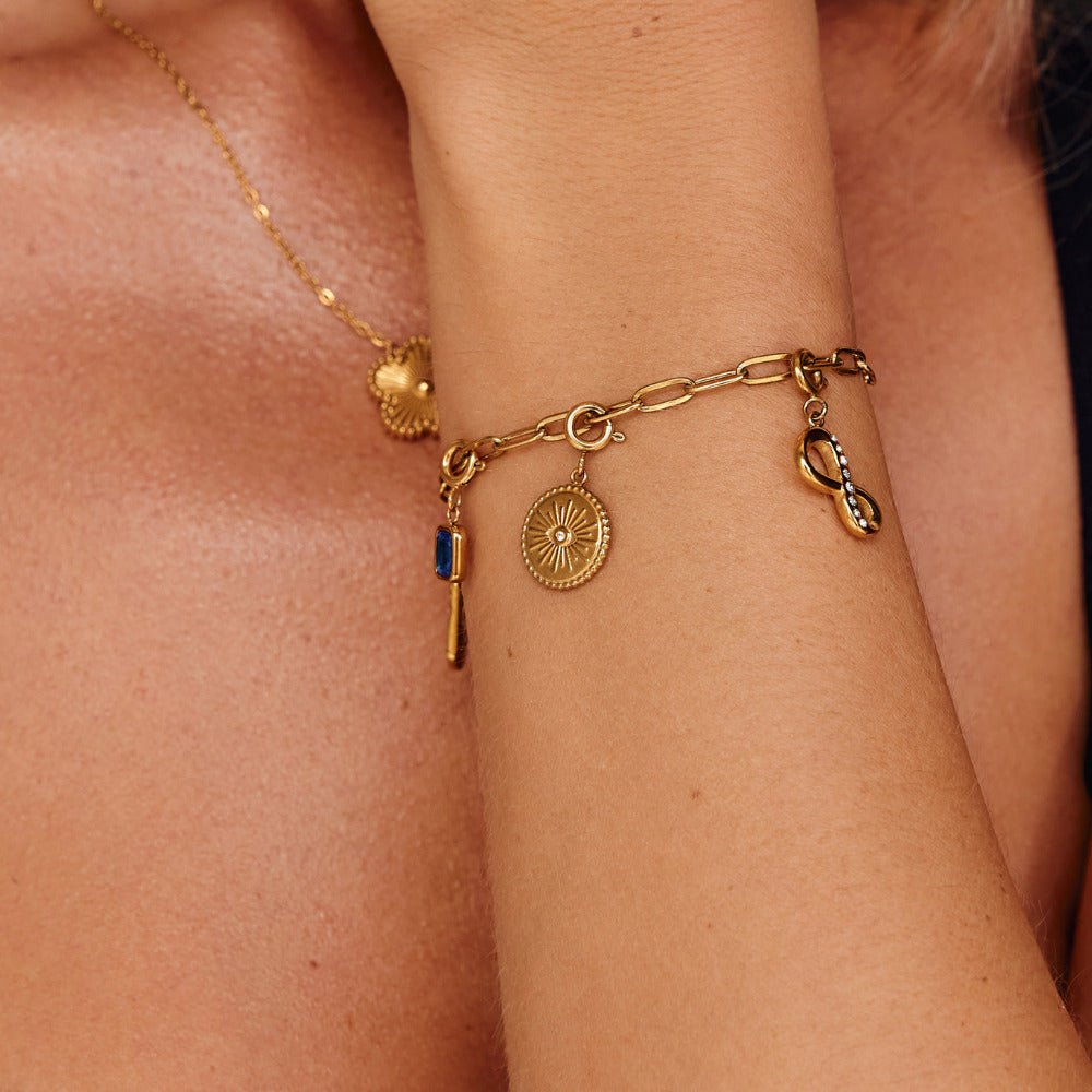 The Truth' Gouden Eye Coin Charm