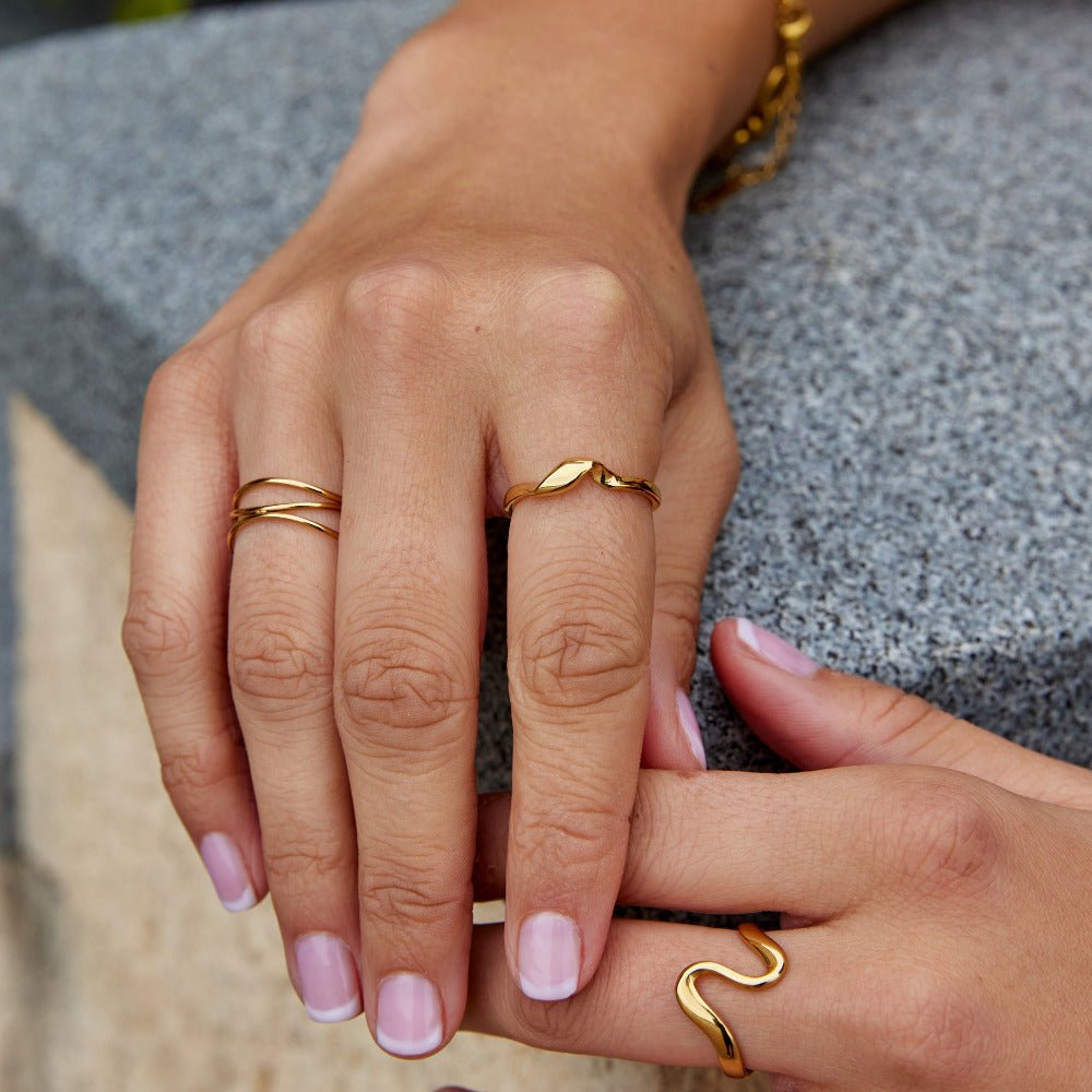 Twisted Athena Gouden Ring Secundaire afbeelding