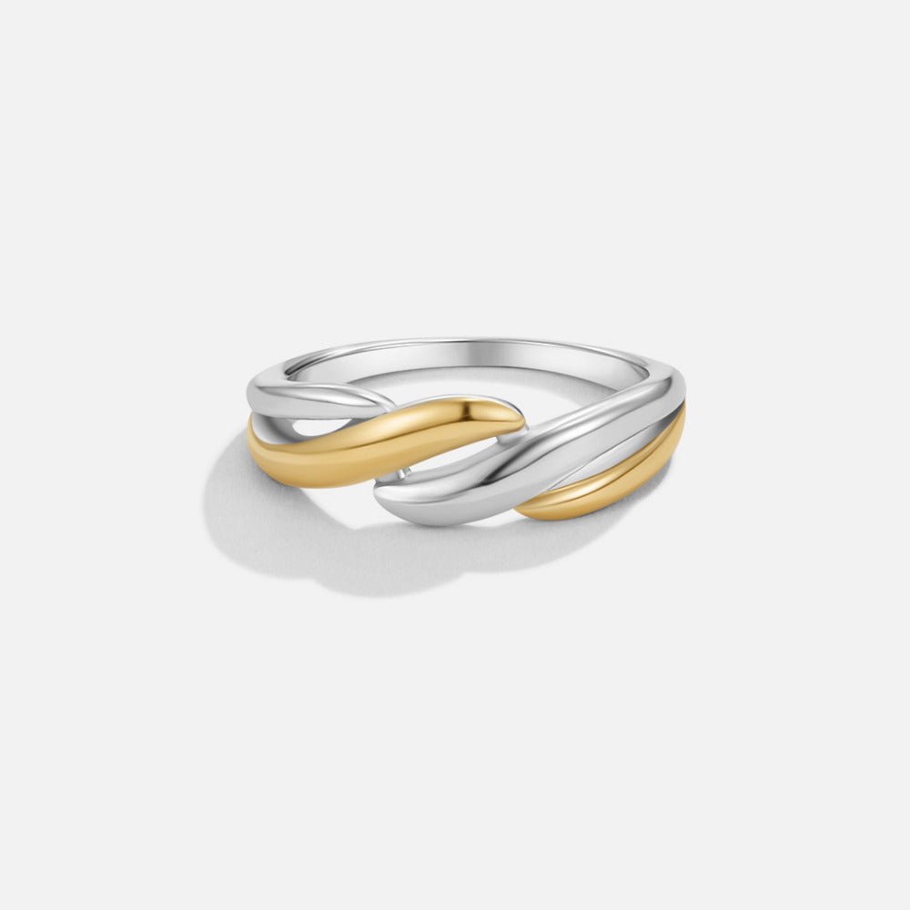 Twisted Ella Two-Toned Ring Hoofdafbeelding