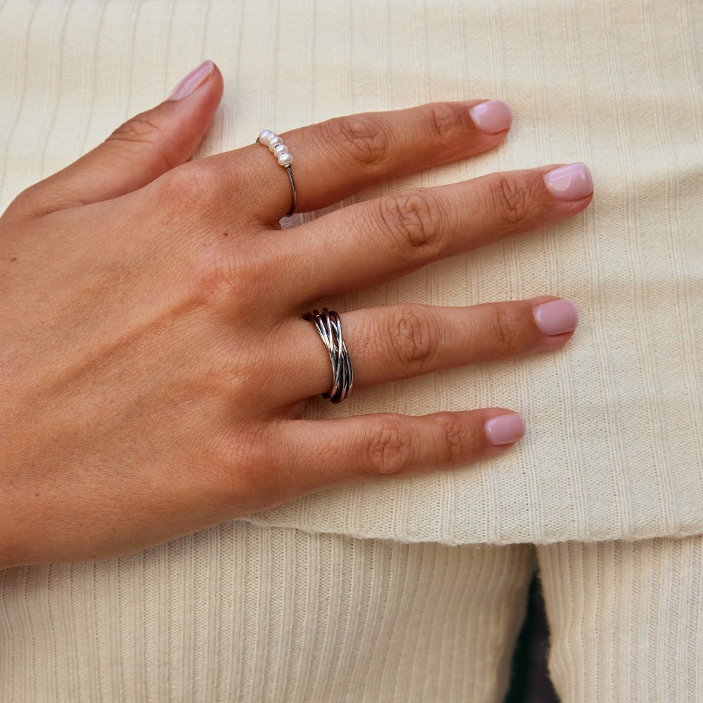 Twisted Mia Zilveren Ring Secundaire afbeelding