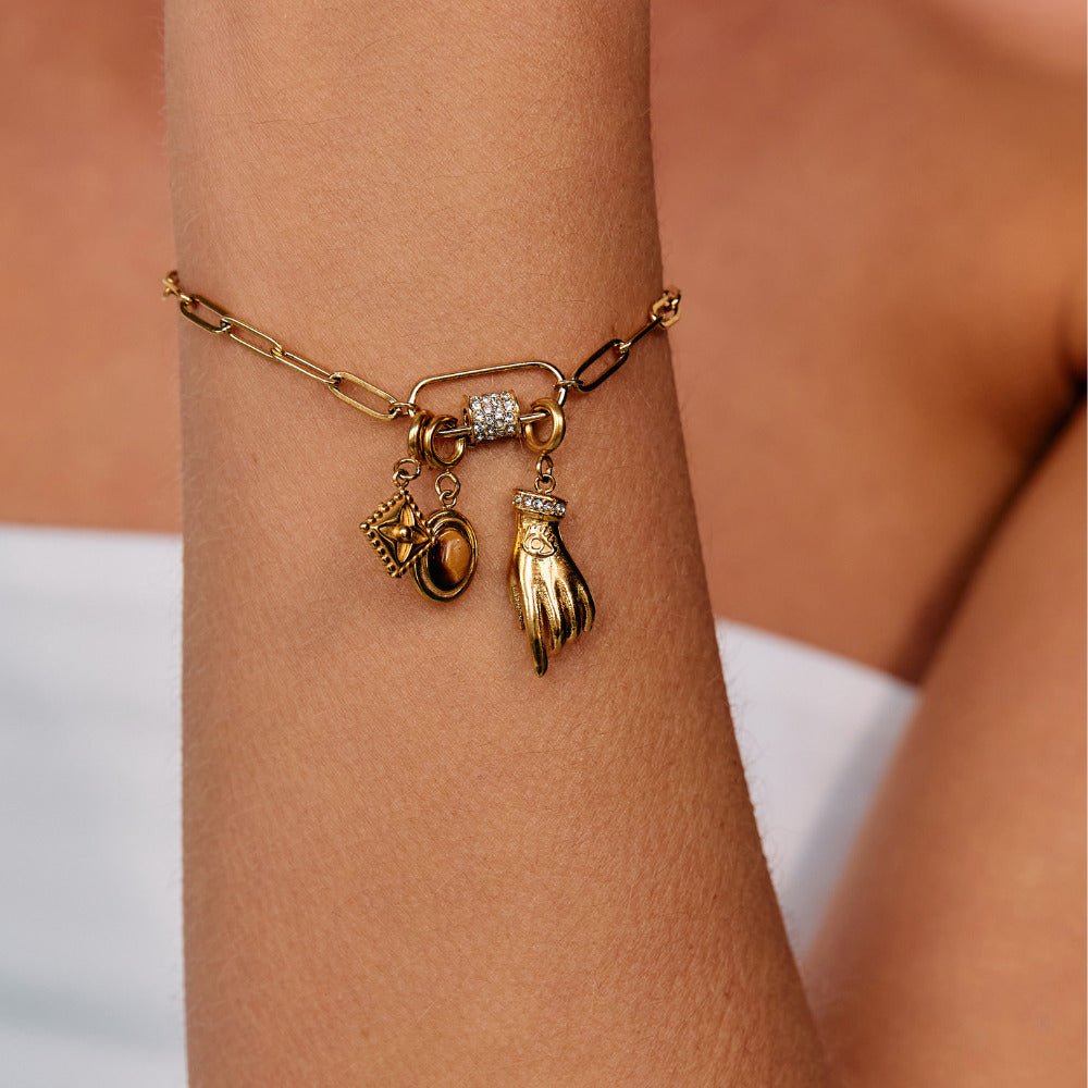Gouden Victoria Hand Charm