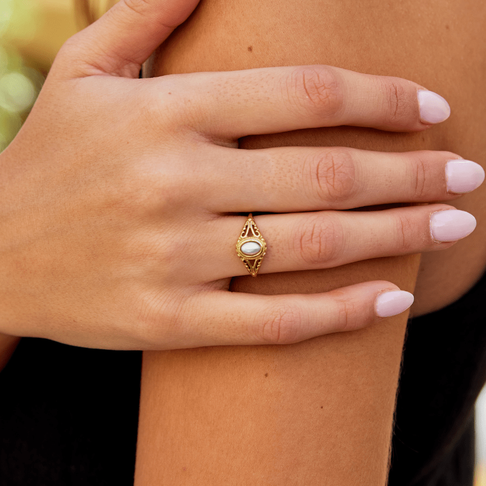 Vintage Royal Parel Ring