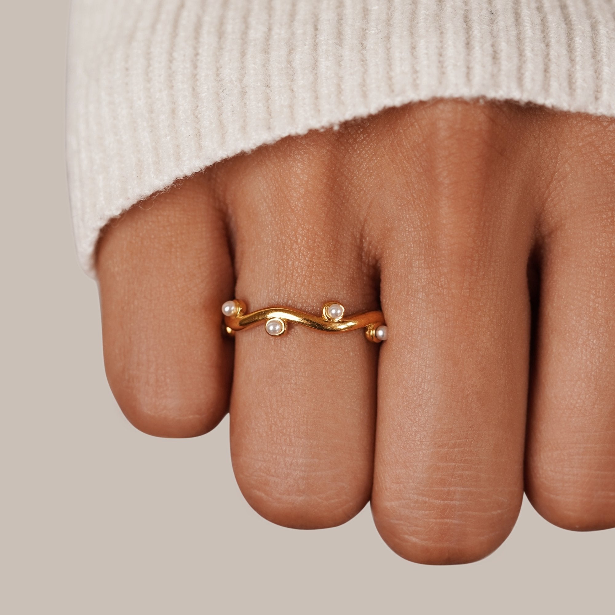 Wavey Parel 18K Gouden Ring Secundaire afbeelding