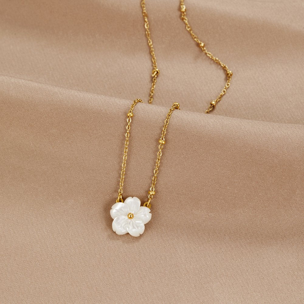 Witte Bloesem Ketting
